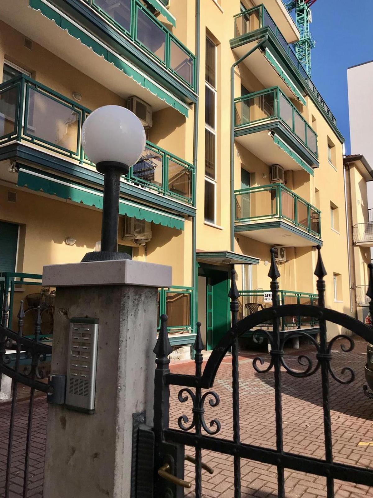 App4Rent - Villa Mimosa - Family Apartment ลิโดดิเยโซโล ภายนอก รูปภาพ
