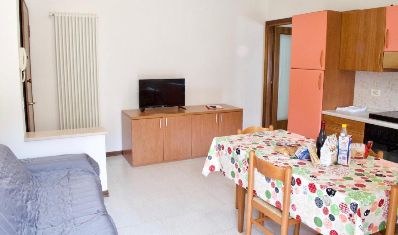 App4Rent - Villa Mimosa - Family Apartment ลิโดดิเยโซโล ภายนอก รูปภาพ